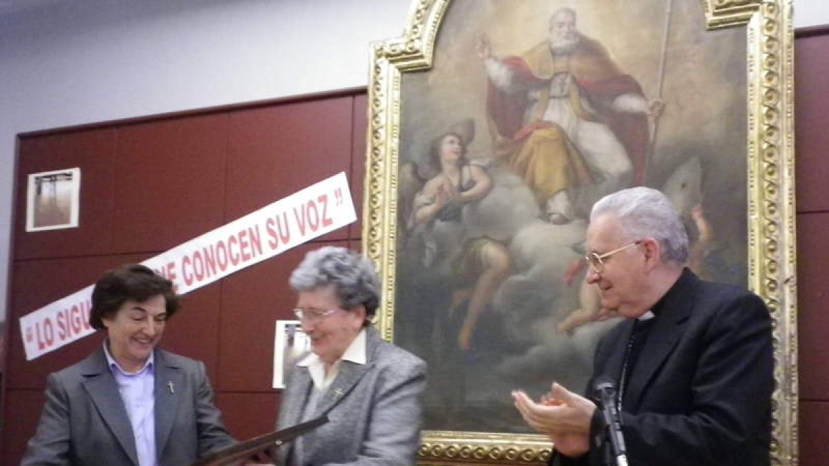 Un momento del homenaje celebrado ayer en León.
