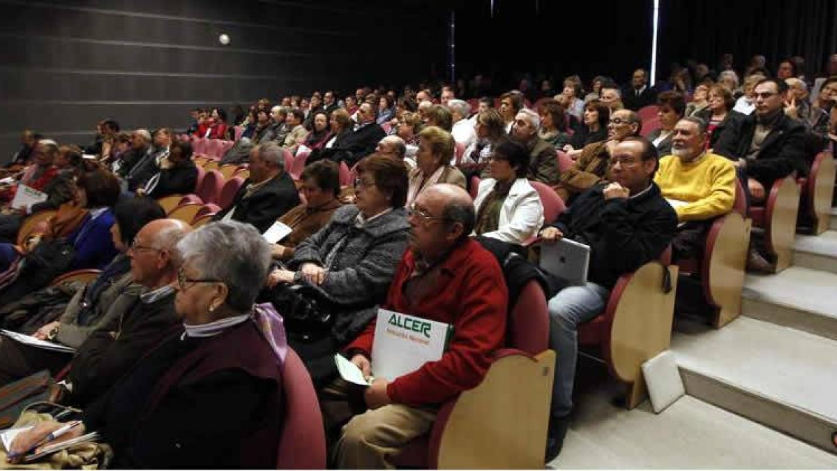 La jornada sobre patologías renales contó con una amplia asistencia ayer.