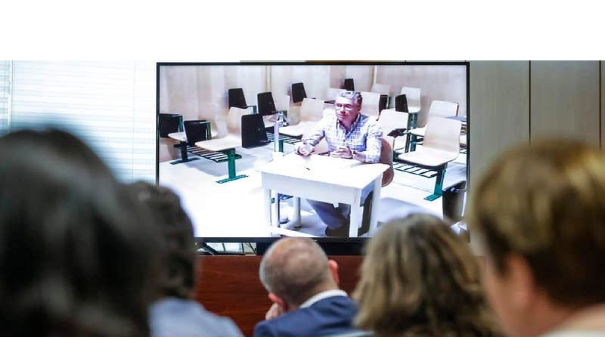Granados compareció por videoconferencia. EMILIO NARANJO