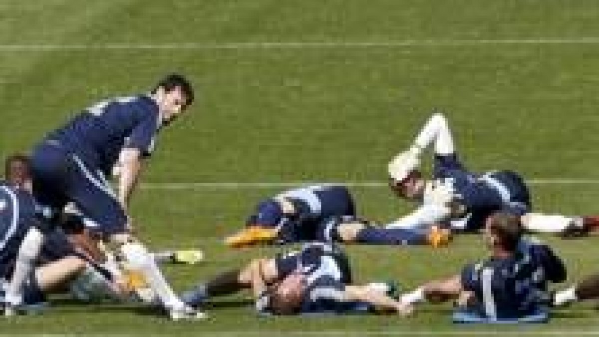 La plantilla del Real Madrid se entrenó durante la mañana festiva en las instalaciones de Valbebebas