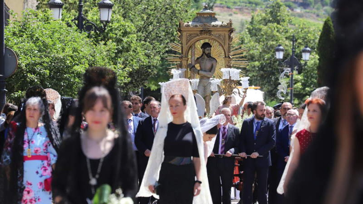 Estampa de la últia salida del Santo celebrada en Bembibre el pasado mes de junio. ANA F. BARREDO