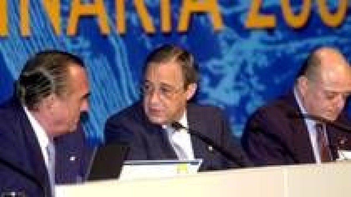 El presidente del Real Madrid, Florentino Pérez, durante la asamblea celebrada ayer