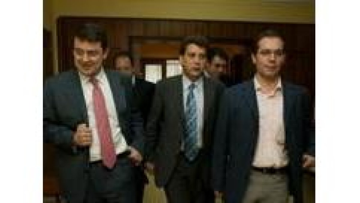 Fernández Mañueco, Carlos López Riesco y José María López Benito