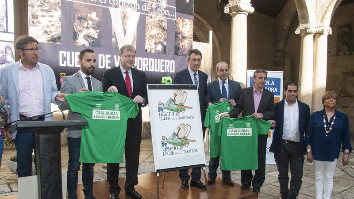 La Feria del Desafío Lucha por la Montaña se presentó en la Diputación. FERNANDO OTERO
