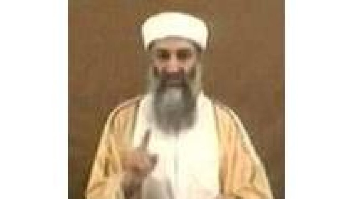 Osama Bin Laden en el vídeo difundido ayer