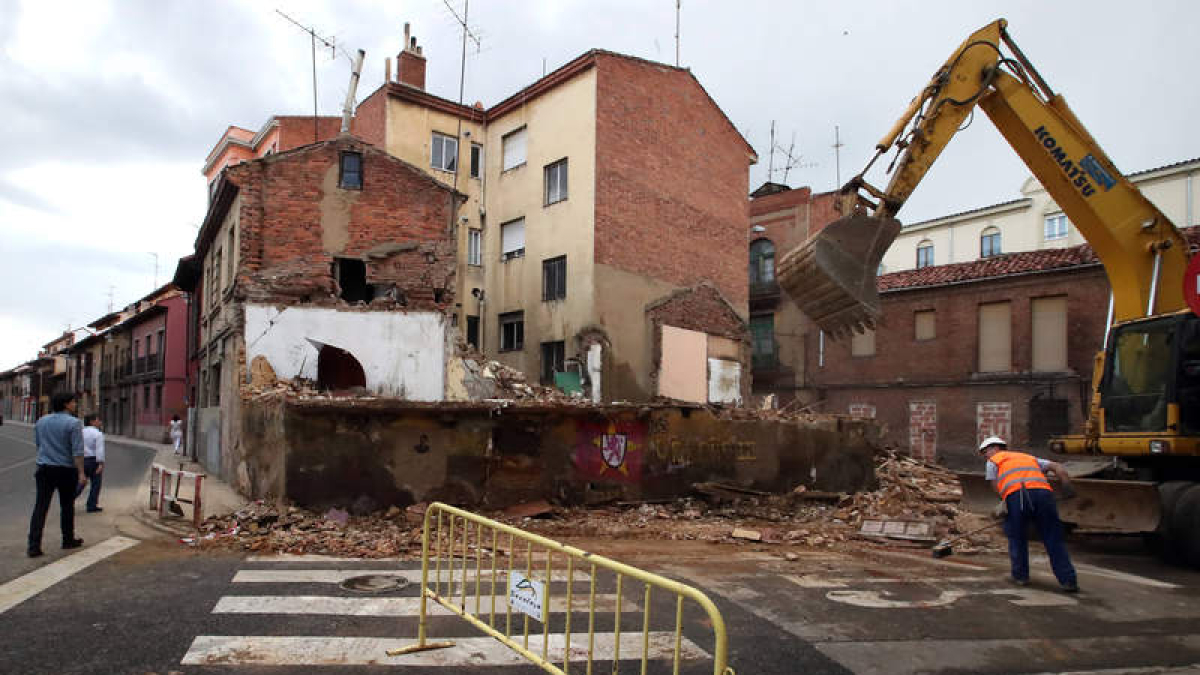 Trabajos de demolición, ayer.. MARCIANO