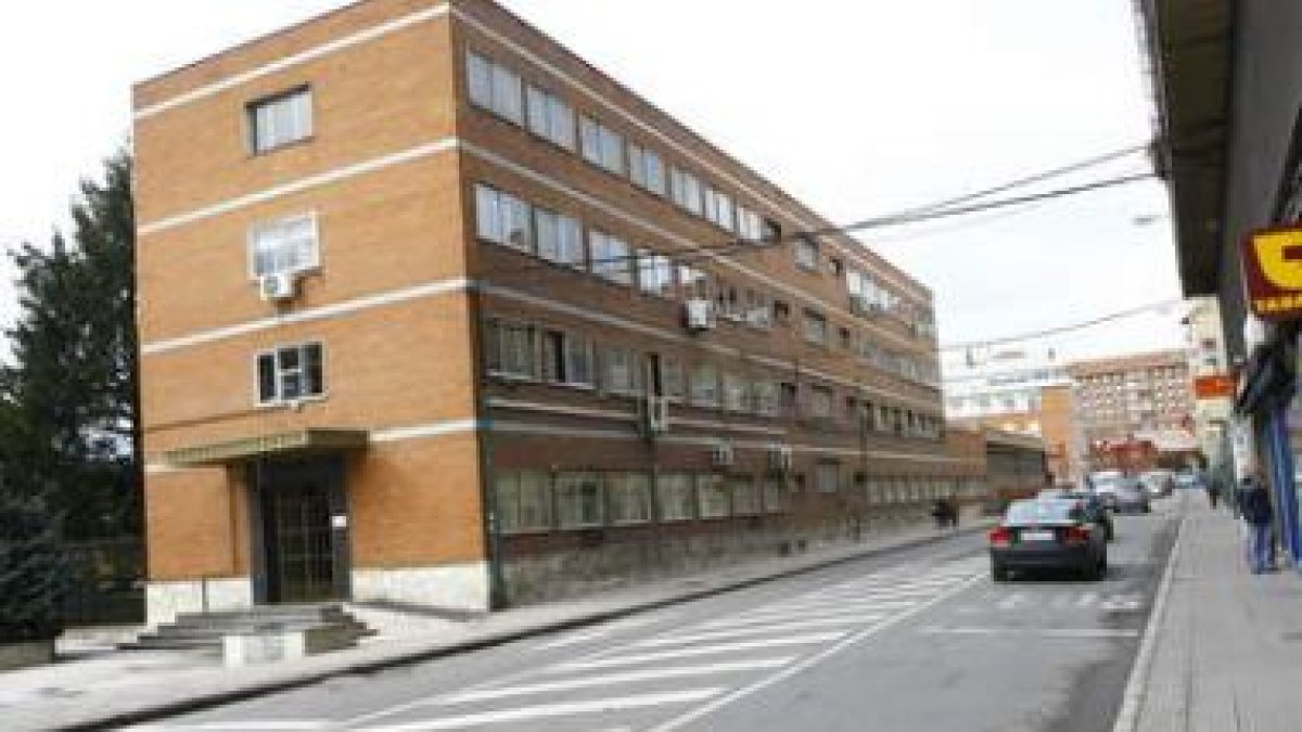 Detrás de la residencia de Renfe, en la imagen, está prevista la construcción del centro de control