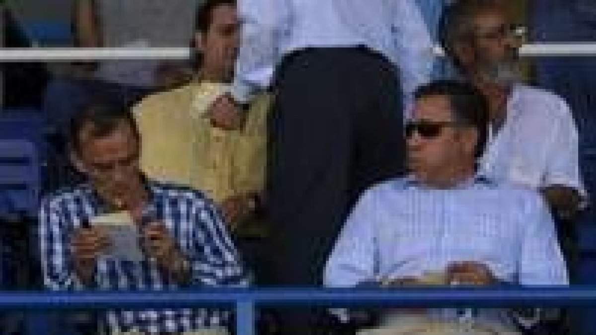 Silvano resoplaba junto al presidente de la Federación regional, Maté
