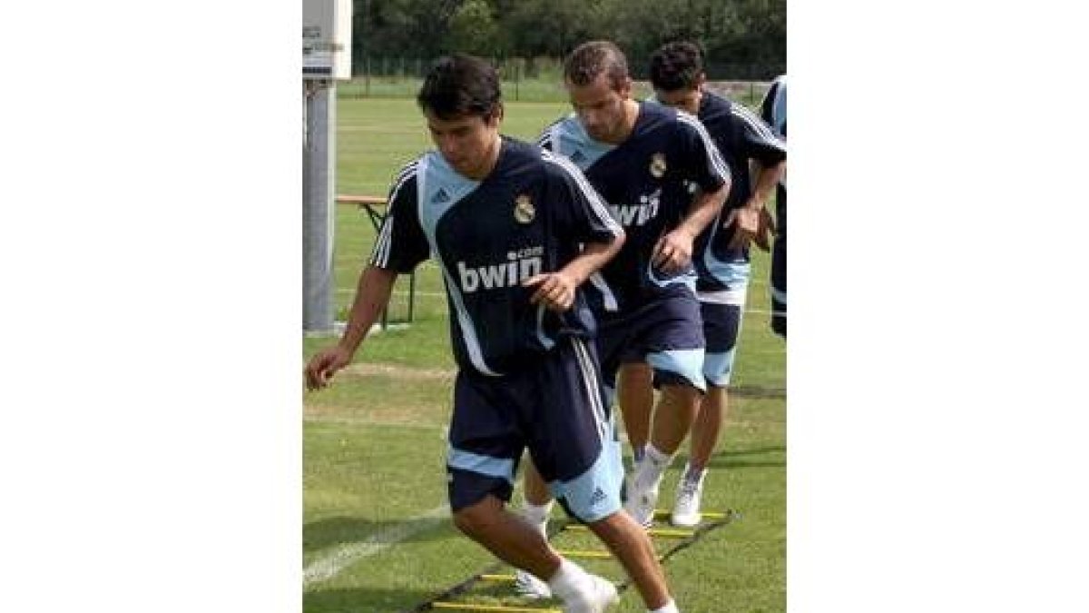 Saviola, uno de los flamantes fichajes del Madrid, en la sesión de ayer