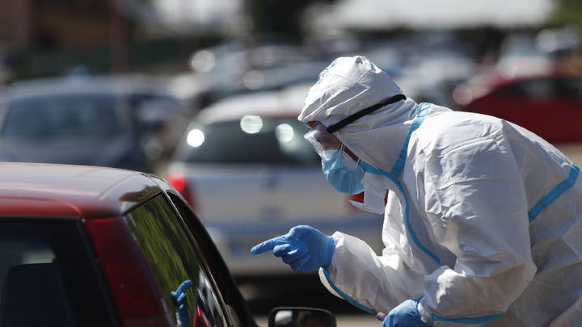 Pruebas pcr en el centro de salud de Valencia de Don Juan.
