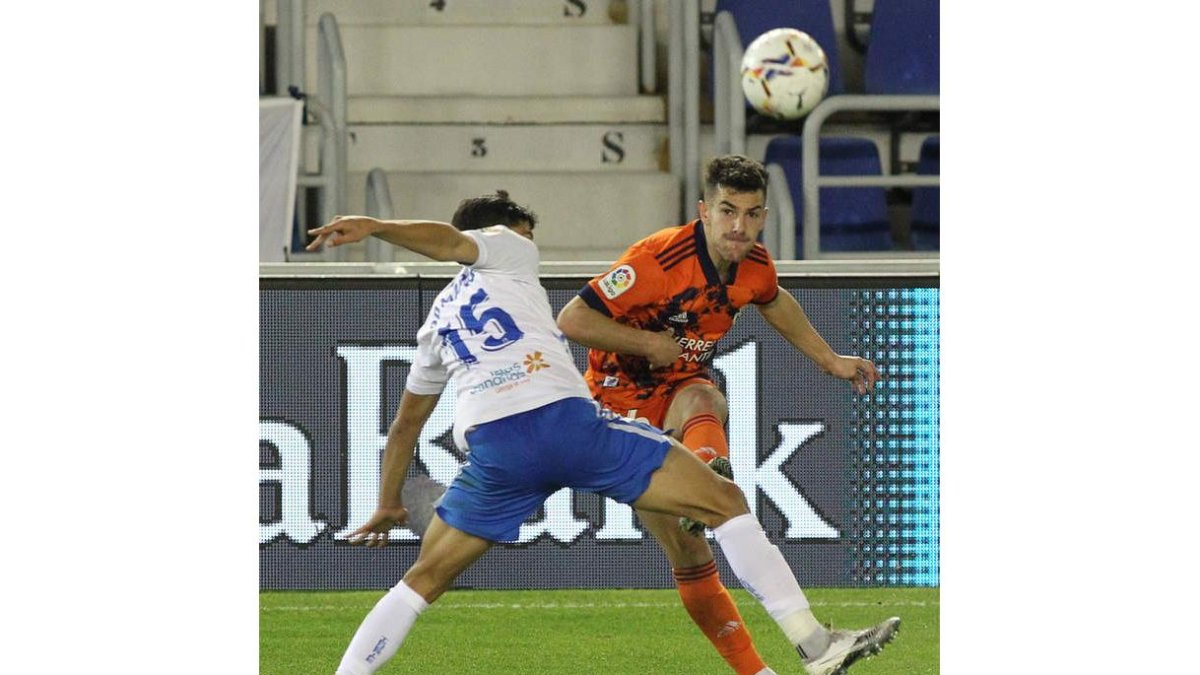 La Deportiva no pudo sacar nada positivo en su visita a Santa Cruz de Tenerife. LOF