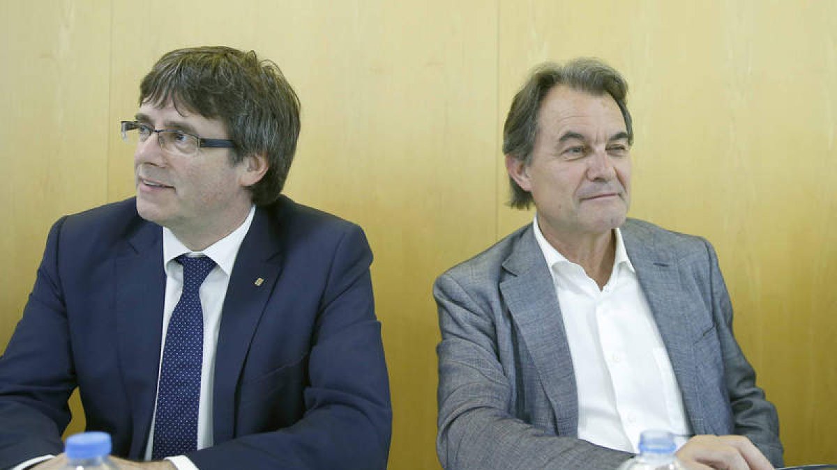 Puigdemont y Artur Mas. ANDREU DALMAU