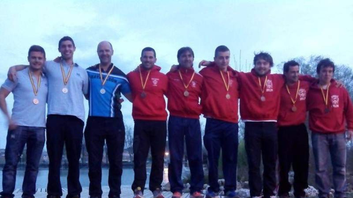Siro, Raúl y Guillermo, en el segundo peldaño del podio.