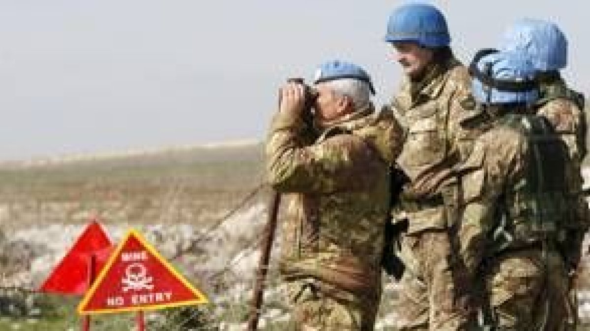 Cascos azules italianos controlan la zona fronteriza de los disparos