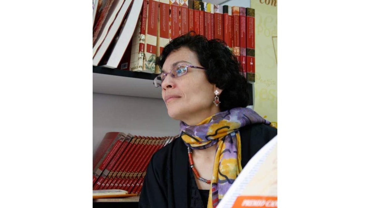 Marifé Santiago Bolaños (Madrid, 1962), doctora en Filosofía por la Universidad Complutense de Madrid, fue asesora cultural de José Luis Rodríguez Zapatero. Con una importante producción literaria, lanza ahora ‘Reflexiones a la orilla del tiempo. Algunos tés imprescindibles’. DL