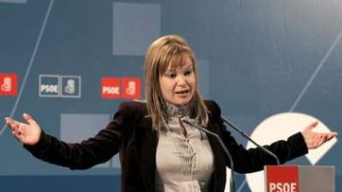 La secretaria de Organización del PSOE, Leire Pajín, en el acto político en Gijón.