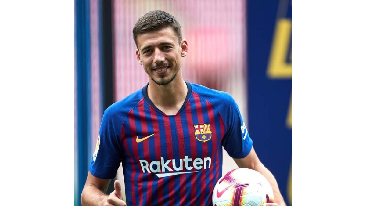 Lenglet firma con el Barcelona hasta 2023 y tiene una cláusula de 300 millones. ALEJANDRO GARCÍA