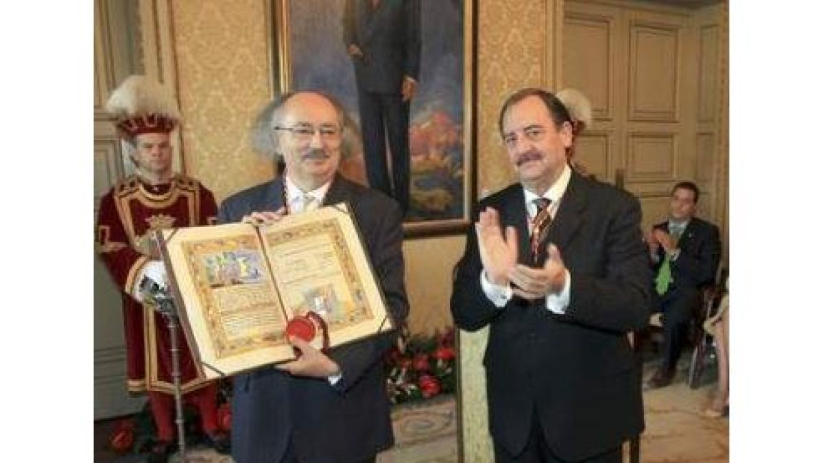 Colinas con el alcalde salmantino, Julián Lanzarote.