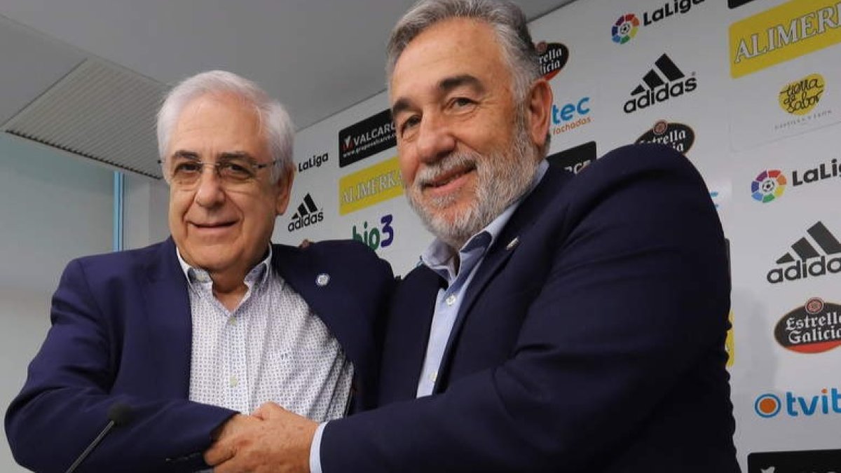 Javier Prado y José Fernández Nieto sellaron el acuerdo para esta temporada y la próxima. A. BARREDO