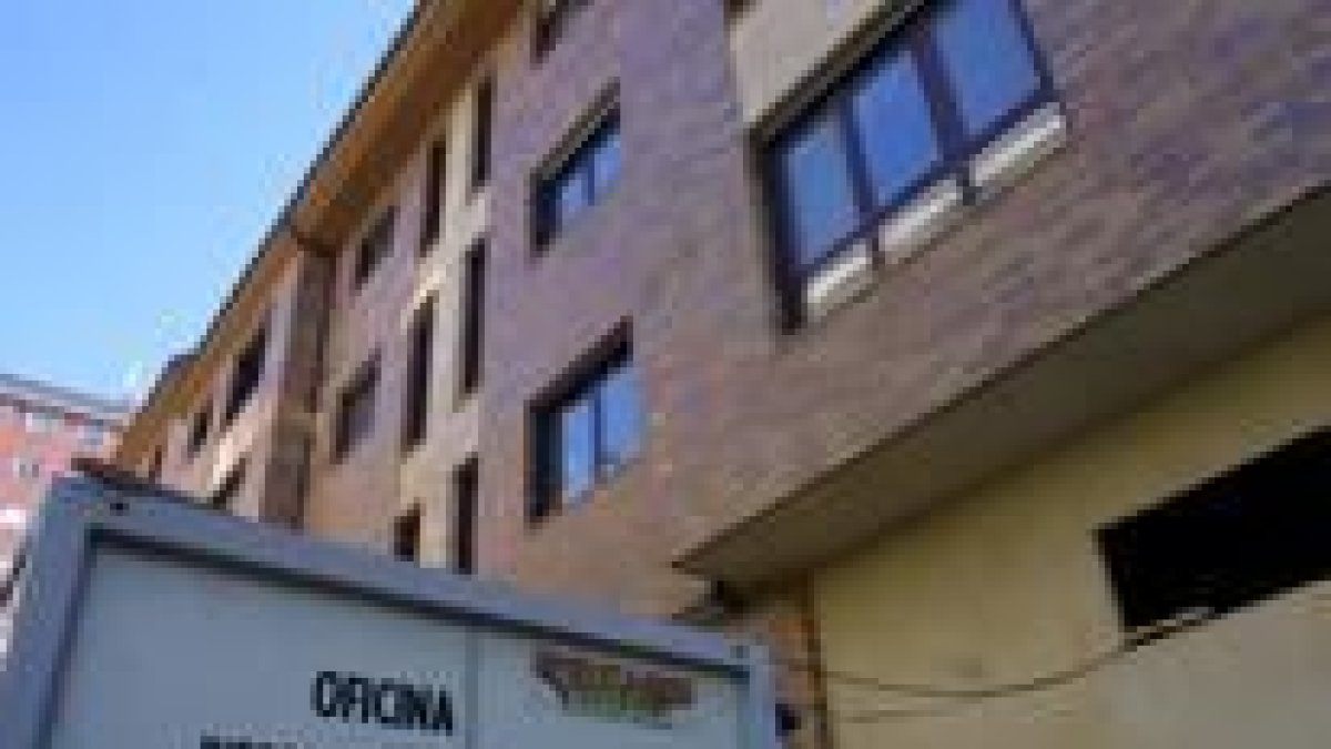 En el 2001, el precio medio por metro cuadrado de vivienda en Ponferrada se situaba en 802 euros
