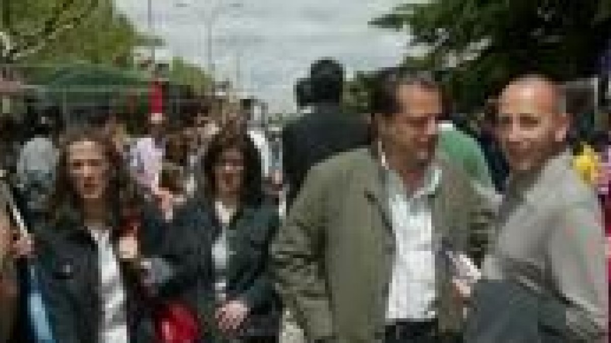 Amilivia, ayer durante su visita al rastro dominical