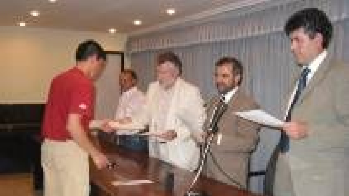 Un momento de la entrega de diplomas, celebrada ayer