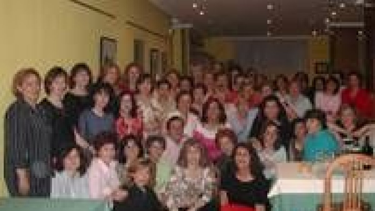 Cena de clausura de las actividades de la escuela de salud de La Robla
