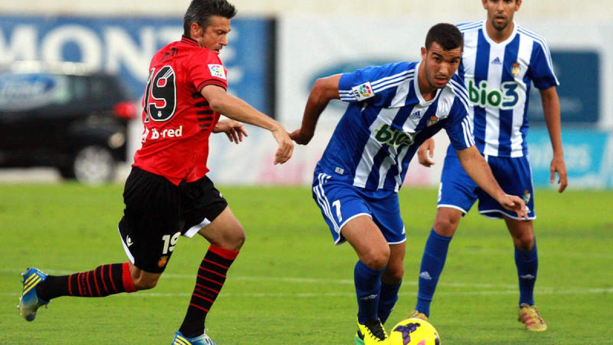 Fofo fue uno de los mejores de la Ponferradina ayer en el Iberostar y marcó por segunda jornada consecutiva, aumentado su cuenta goleadora a ocho tantos en las trece jornadas disputadas.