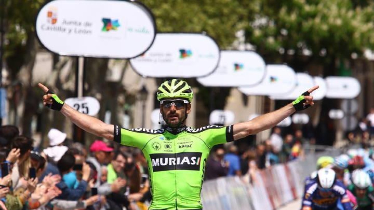 El ciclista navarro Enrique Sanz, del equipo Euskadi-Murias,