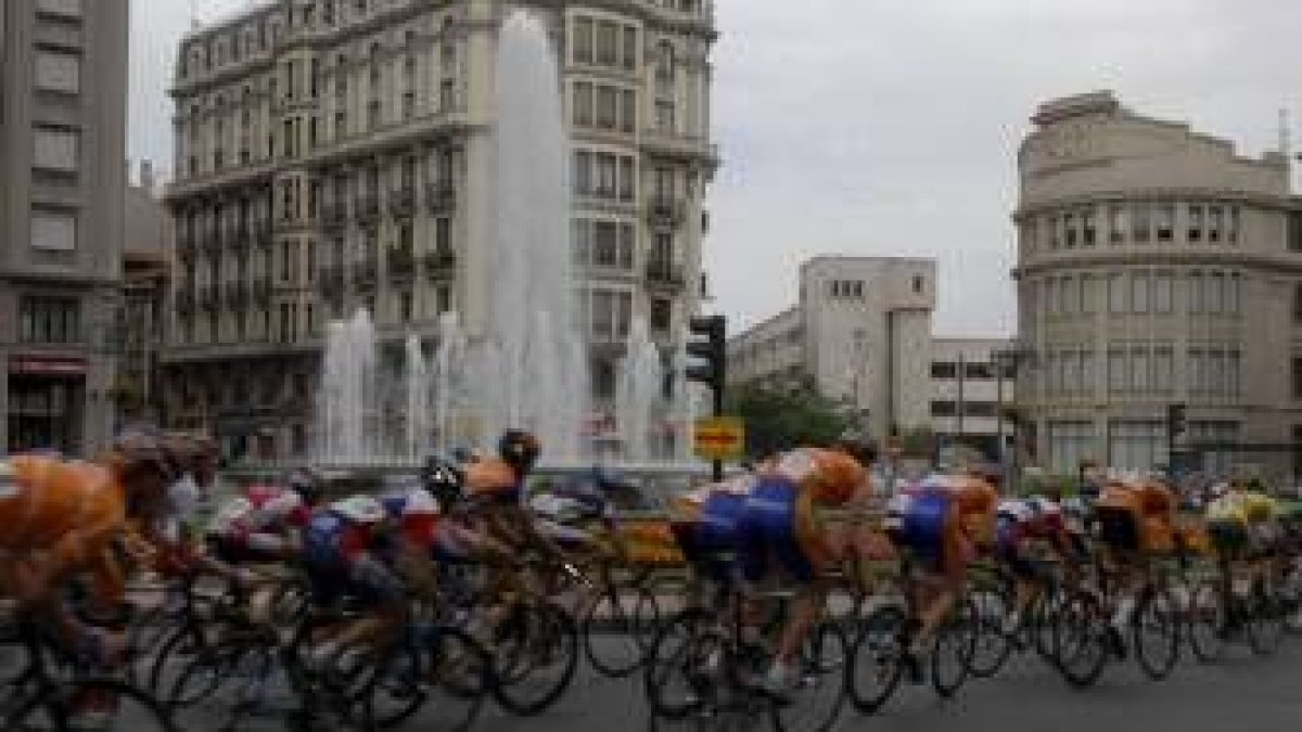 Los ciclistas atravesaron las principales calles de la capital