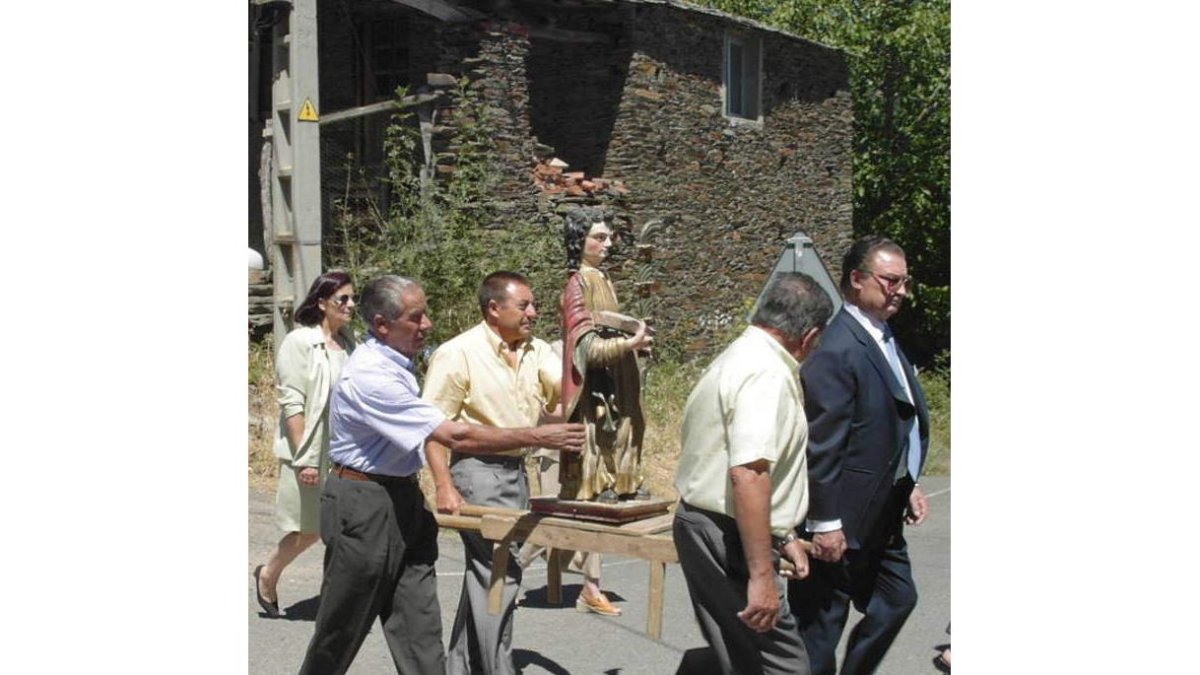 Procesión de San Mamet en Encinedo.