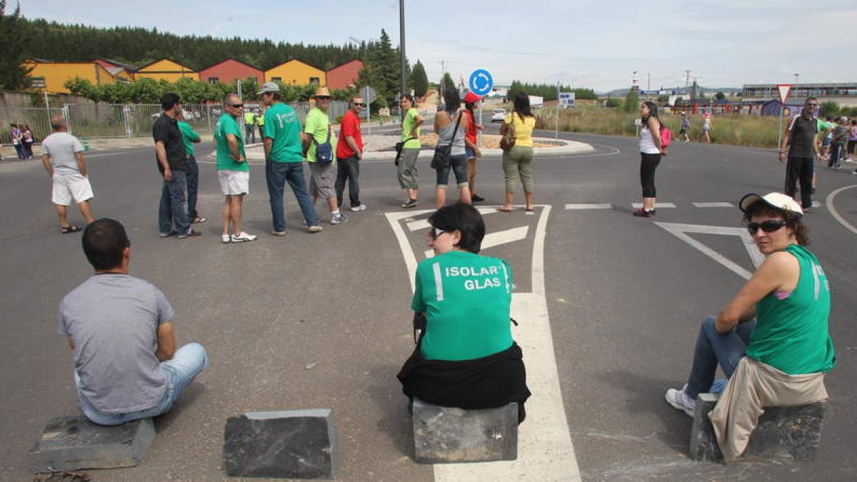 Trabajadores de Vitro en una de sus múltiples medidas de protesta ante el cierre.