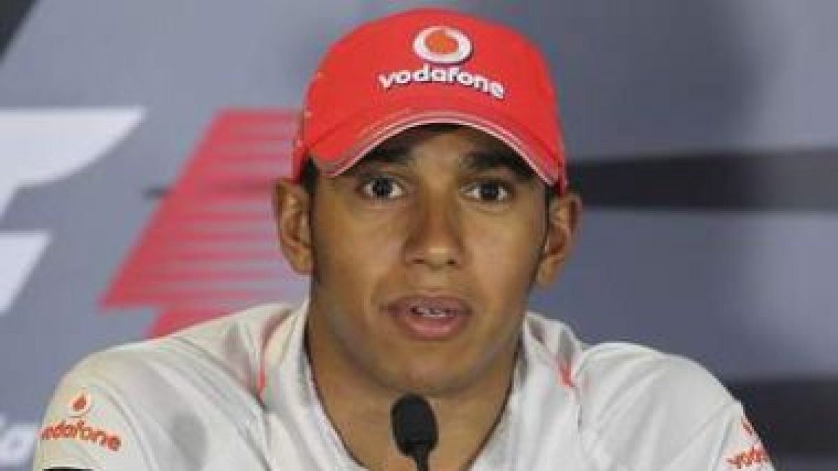 Hamilton mantiene que jugará sus bazas e irá por la victoria desde que se encienda la luz verde.
