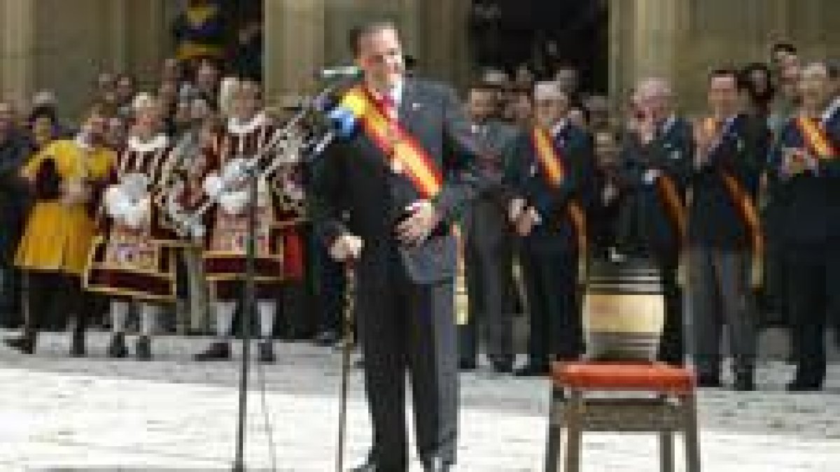 El alcalde de León Mario Amilivia, durante el tradicional encuentro