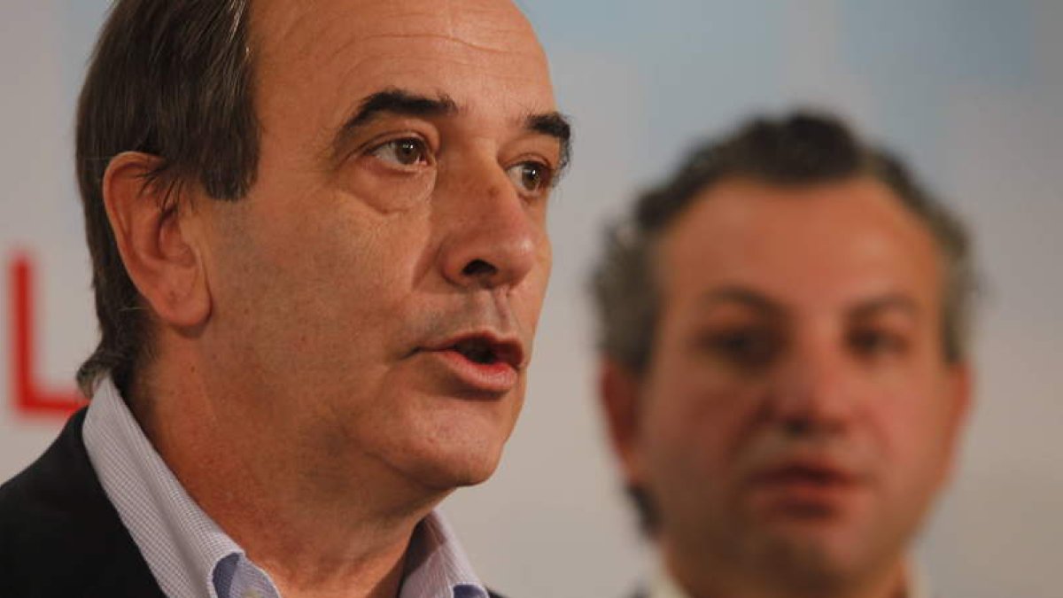 El candidato del PSOE, José Antonio Alonso, durante una comparecencia.