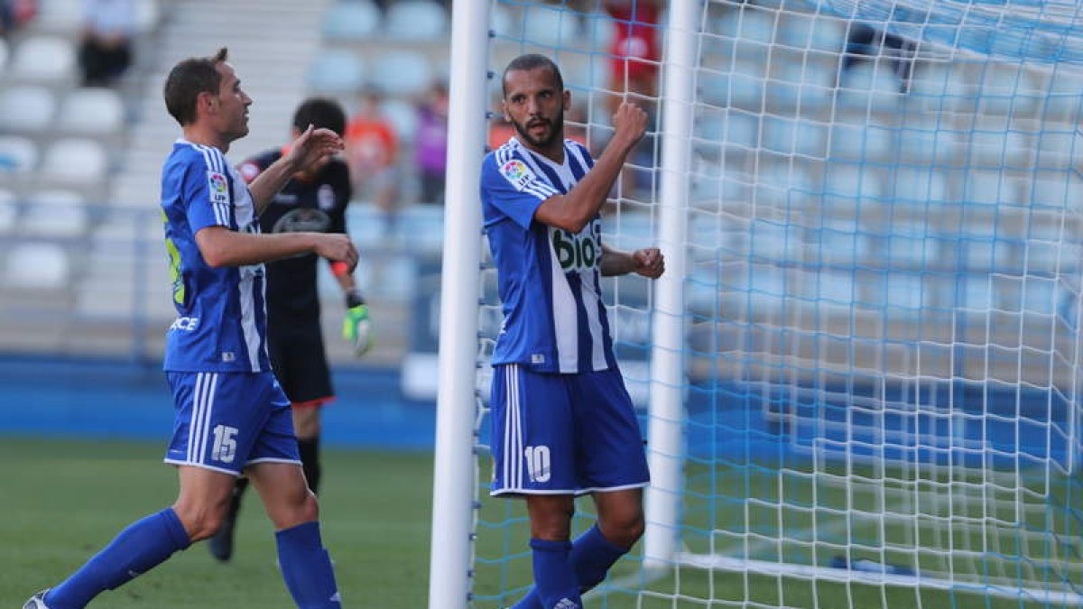 Alán Baró y Yuri representaron a la Deportiva en la reunión de la AFE como capitanes del conjunto blanquiazul