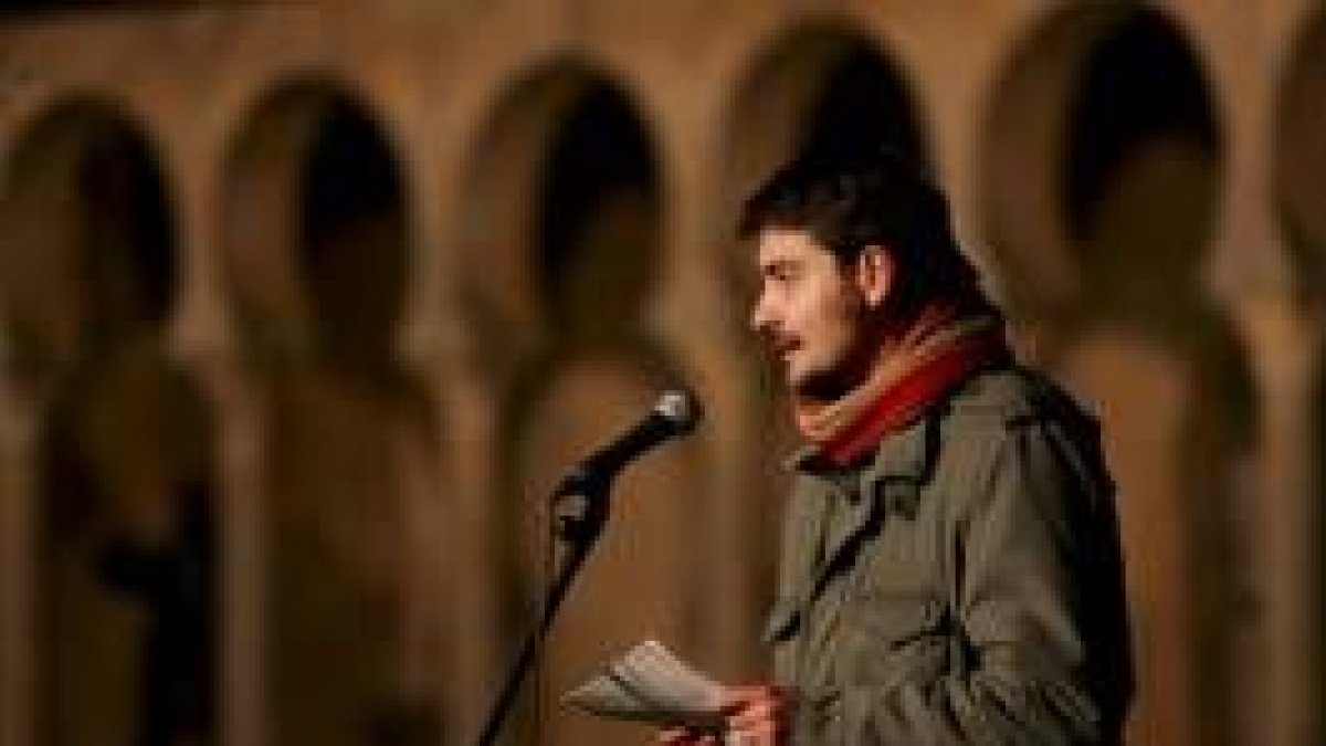Emilio Gancedo, periodista del Diario, durante su lectura