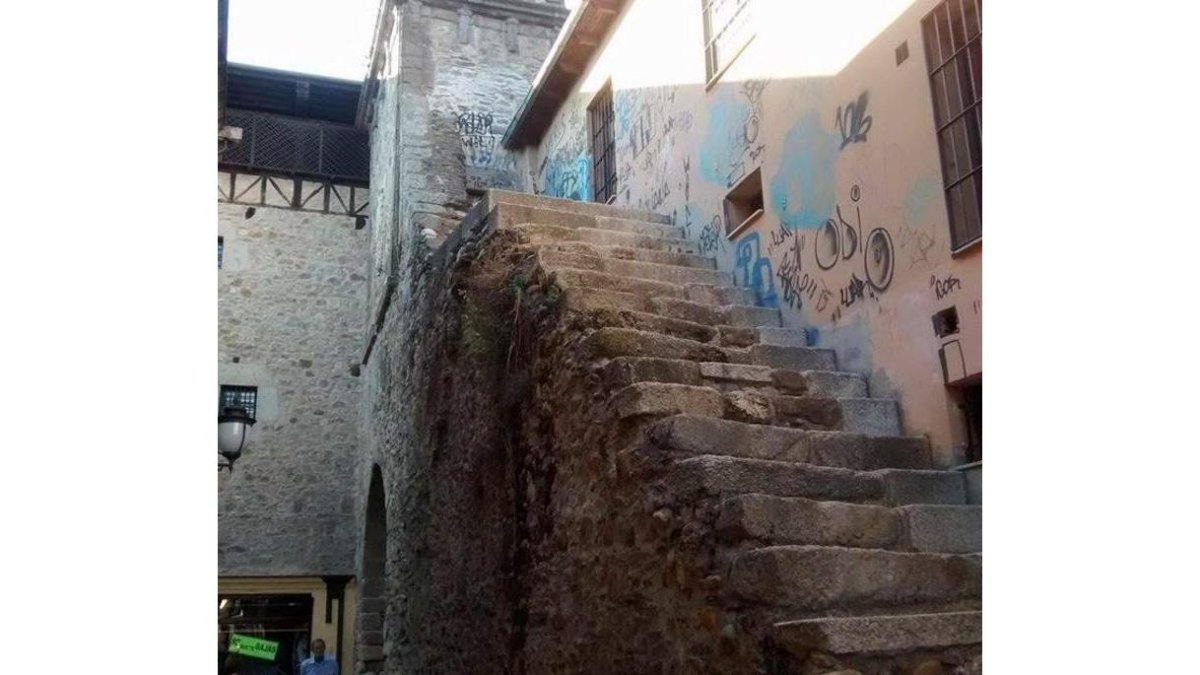 Estado actual de la subida a la torre del Reloj.