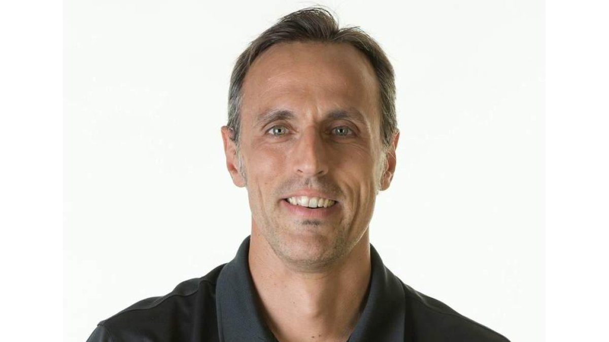 Vaquera, profesor de la ULE y responsable Área Física de Arbitraje Fiba. DL