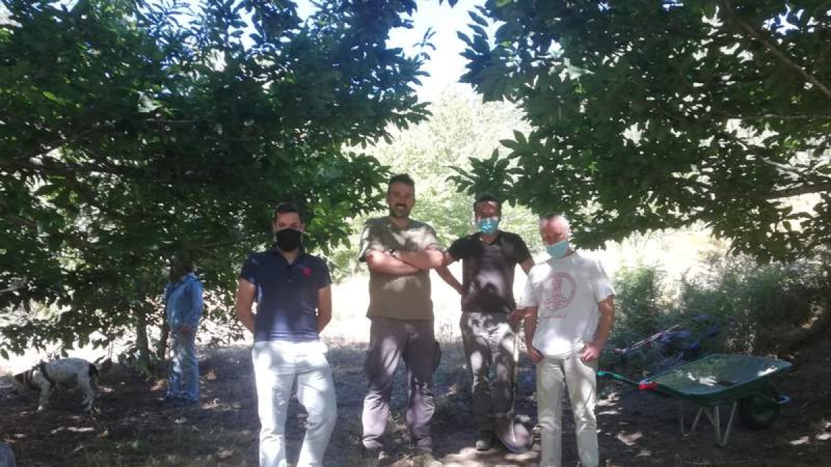 Alonso, Muoz, Carlos de la Torre y Martínez, en Compludo. DL