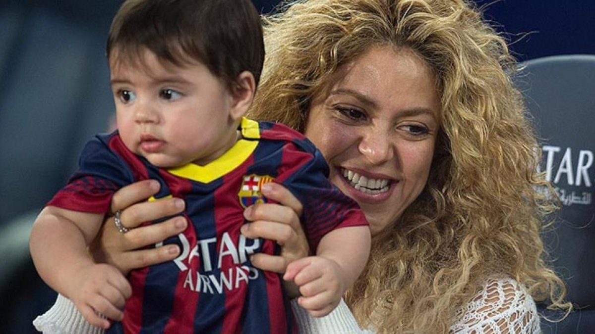 Shakira, con su hijo Milan en el Camp Nou, en una imagen de archivo.