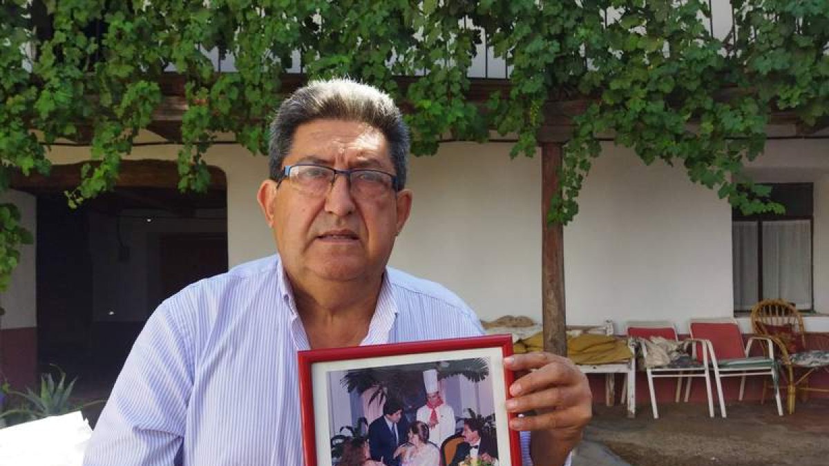 Javier Fernández de Paz con Massiel en Marbella. DL