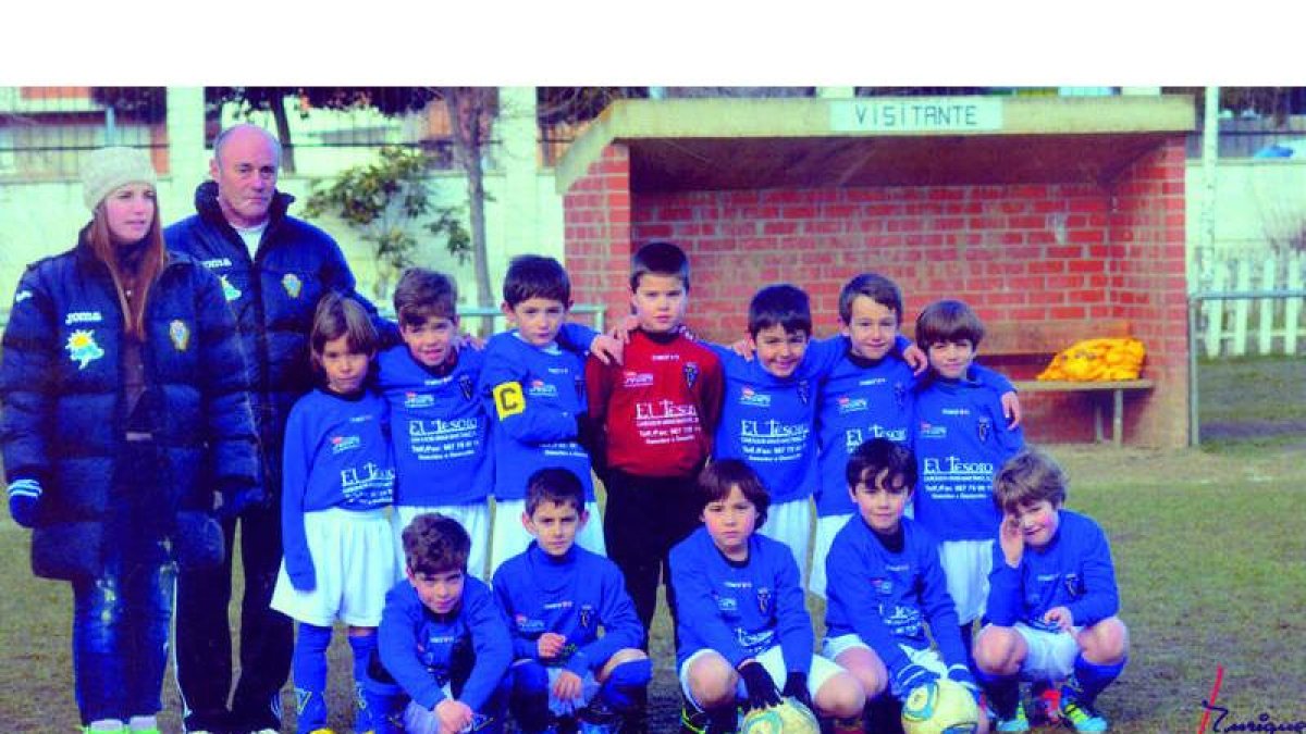 Formación del equipo del Sport Bernesga que milita en la categoría prebenjamín.
