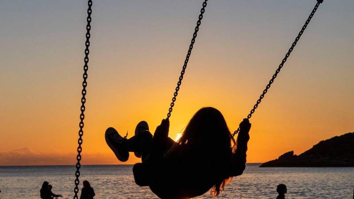 La pobreza afecta a 2,6 millones de menores y adolescentes en España. CATI CLADERA
