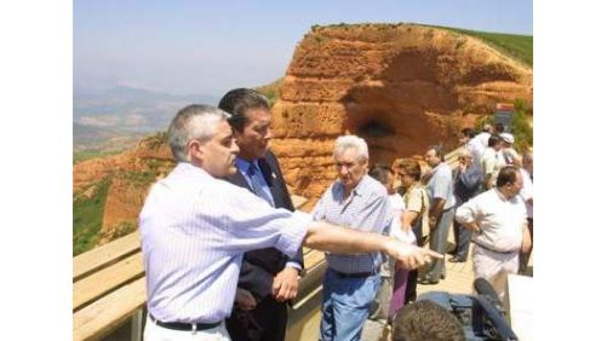 El ex director general de la Unesco, Mayor Zaragoza, en Las Médulas