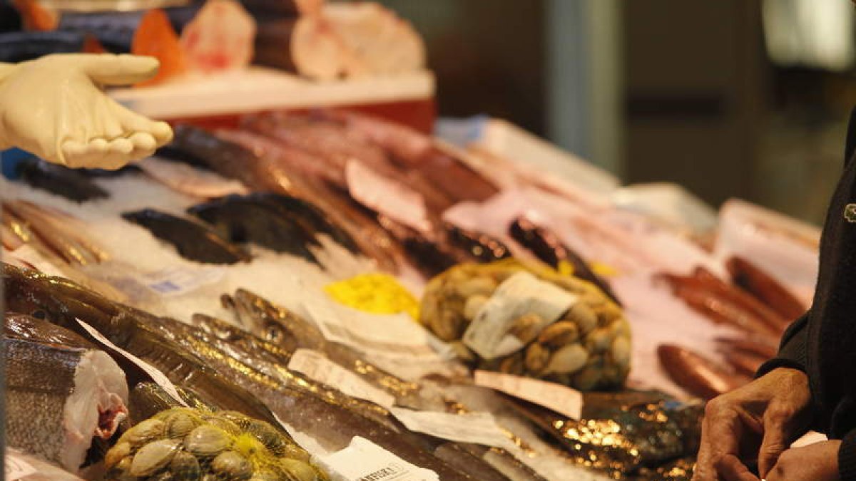 Los establecimientos de alimentos serán especialmente vigilados estas fechas. JESÚS F. SALVADORES