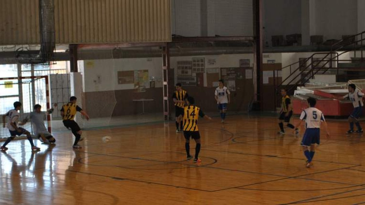 El equipo bañezano tuvo al final su justo premio.