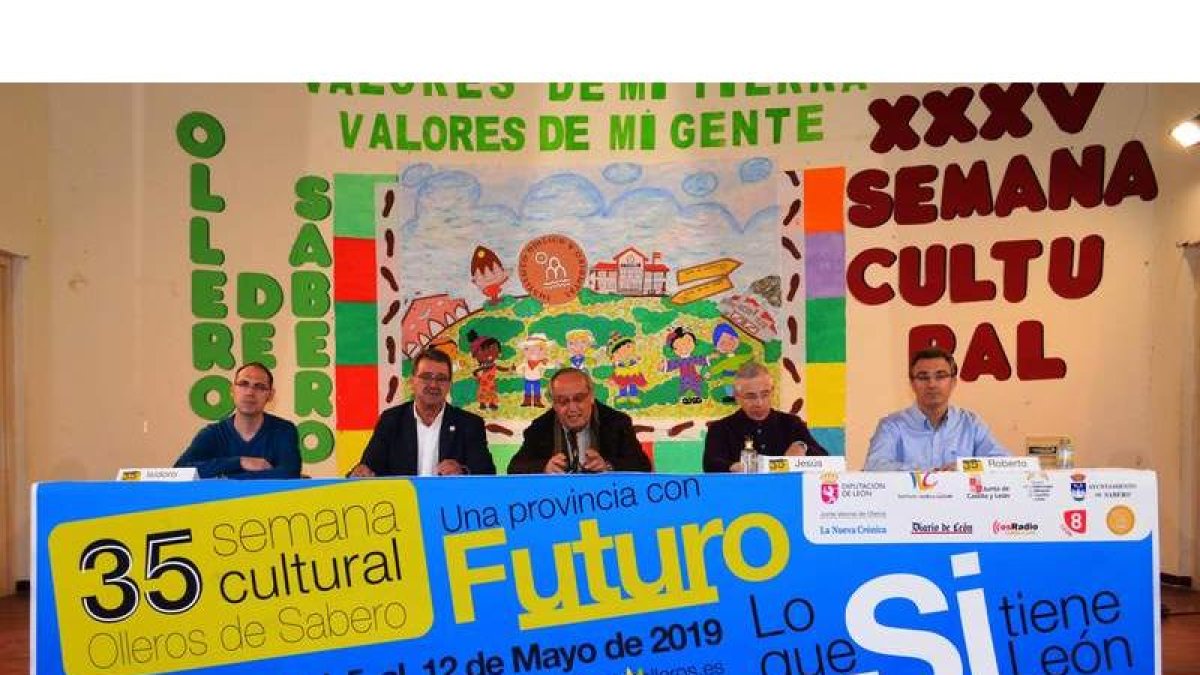 Un momento de la celebración ayer de la tercera jornada de la Semana Cultural de Olleros. CASTRO