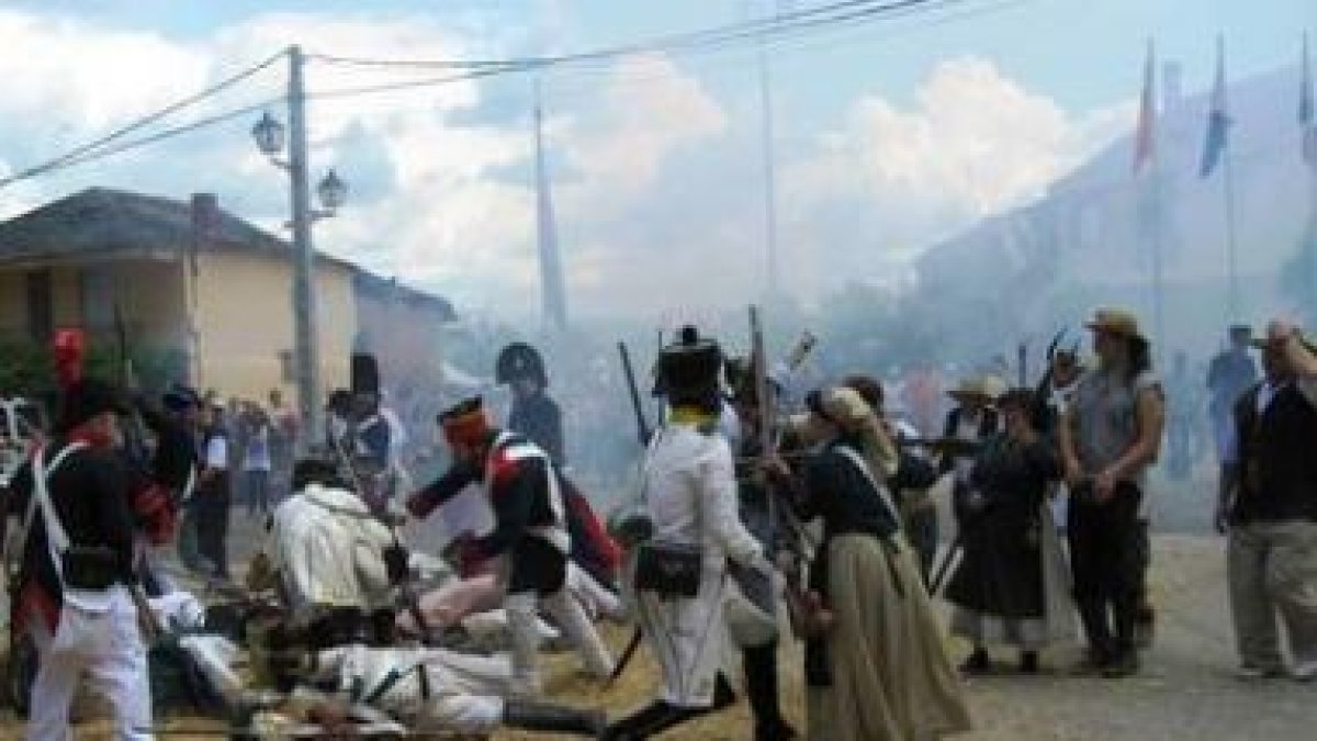 Los vecinos y los grupos napoleónicos recordaron los hechos ocurridos en el siglo XIX.