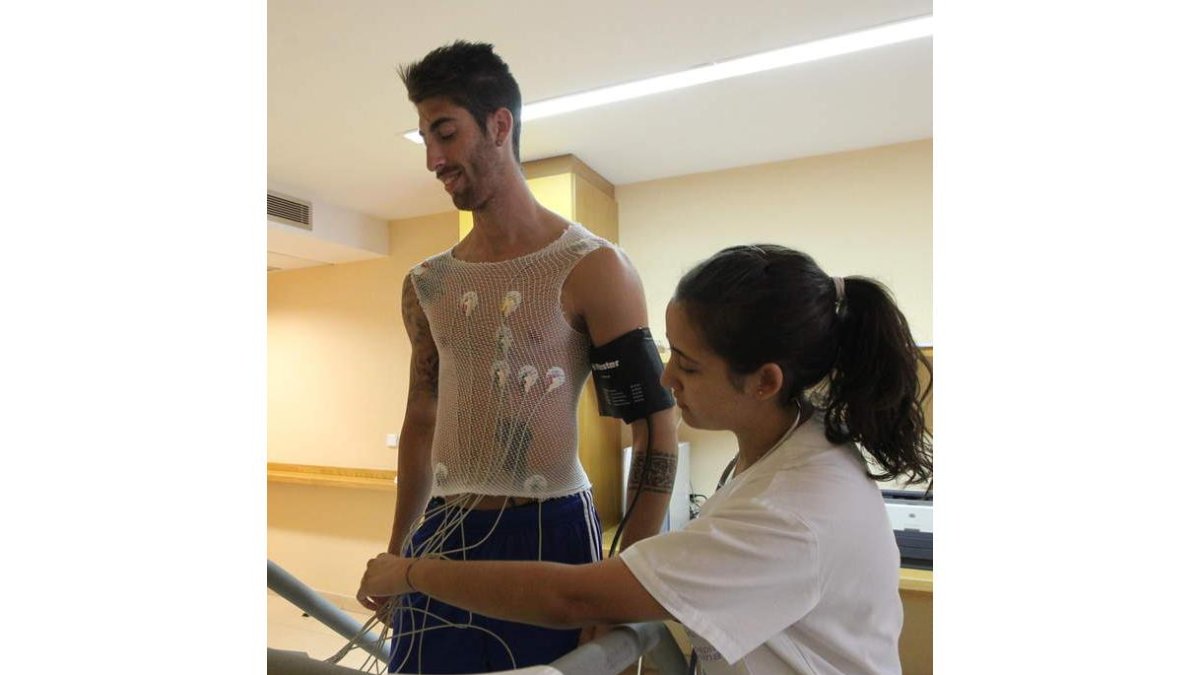 Dieguito pasó ayer parte del reconocimiento médico.